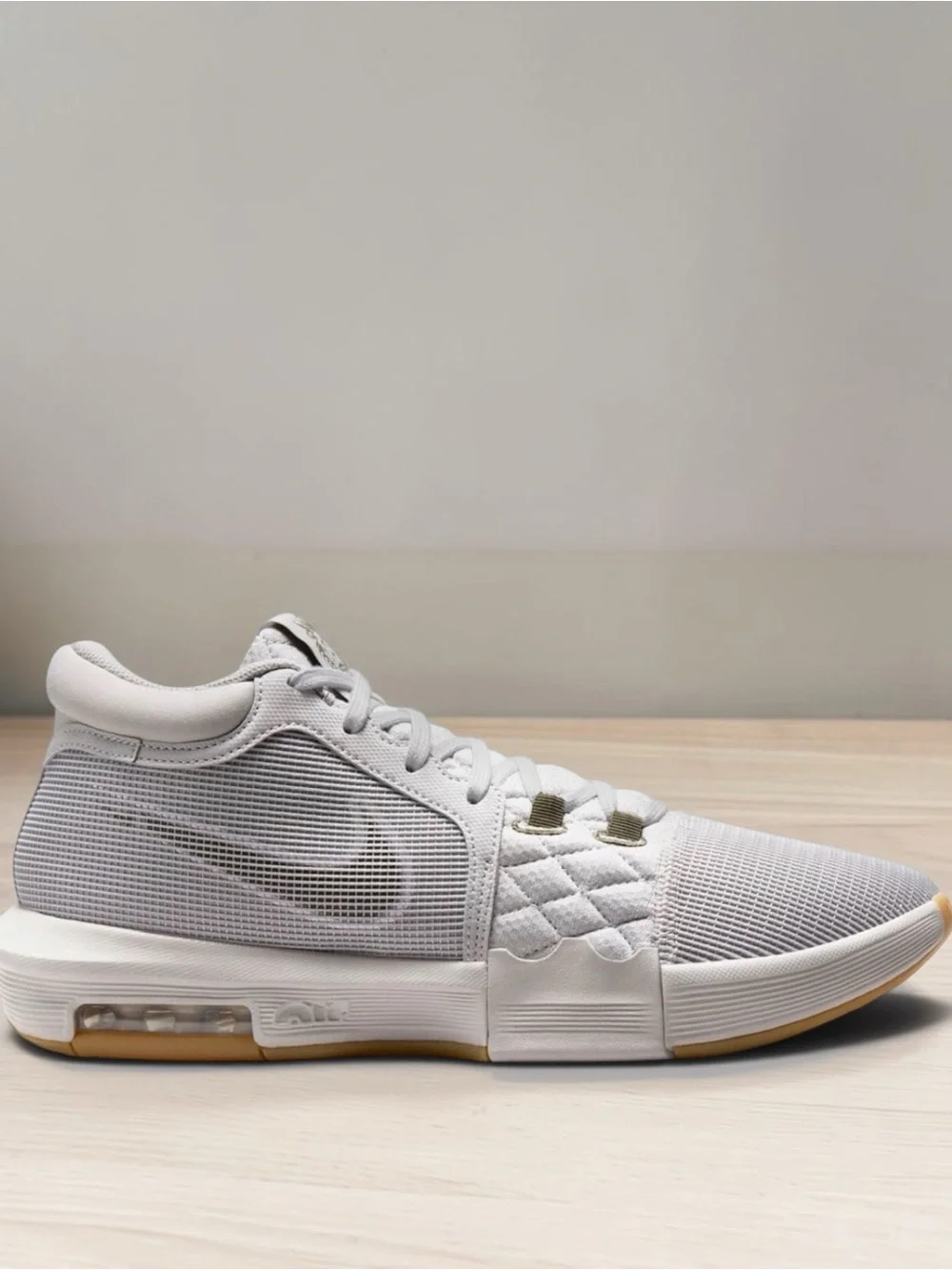 Nike LeBron Witness 8 Size 11.5 Men/Size 13 Women Brand NEW “Light Bone Gum”